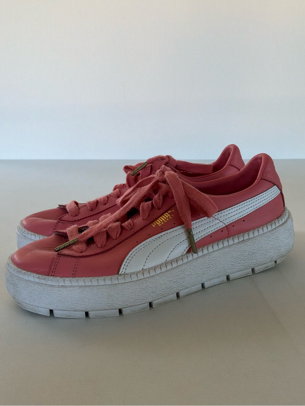 Puma Basket Platform Coral Pink Leather Sneakers Women’s Size 10 White